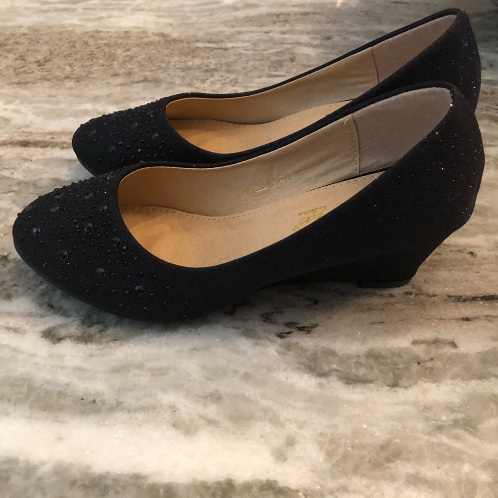 Glitter black wedges